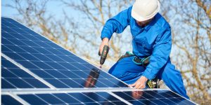 Installation Maintenance Panneaux Solaires Photovoltaïques à Plougonver